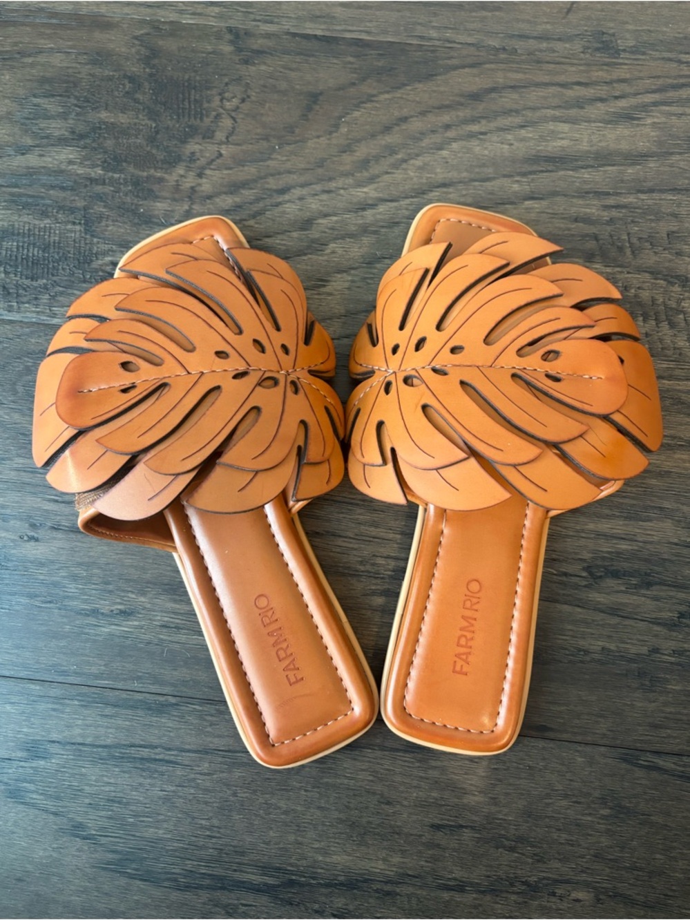 NEW FARM Rio Tan Leaf Slide Sandals - Picture 2 of 6